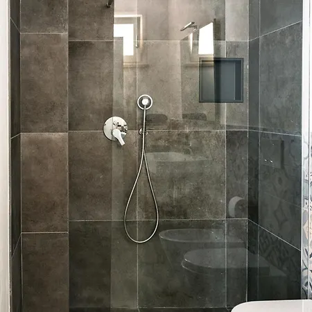 Borgo Cavour شقة