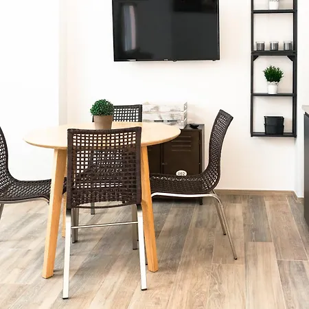 Borgo Cavour شقة